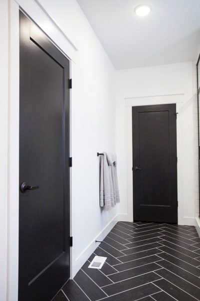 Grey walls black trim discount