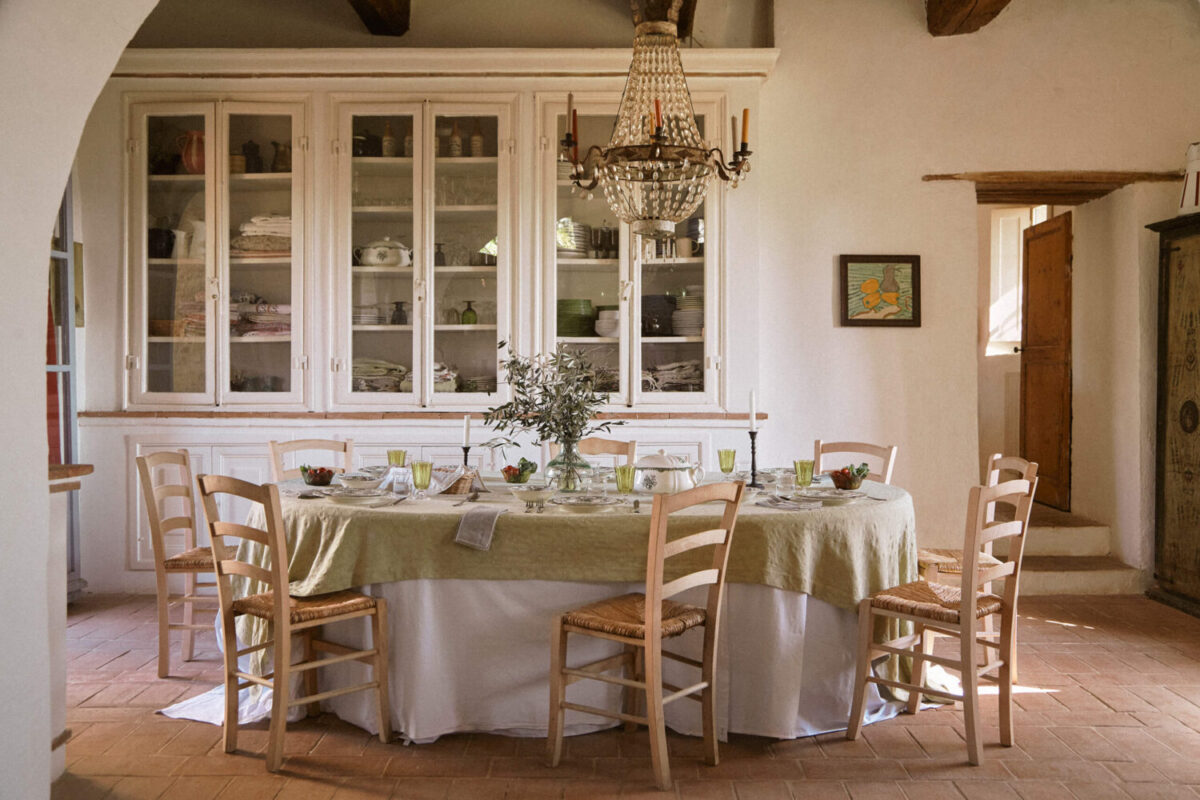 Modern Tuscan Villa Interior Design - Woodgrain